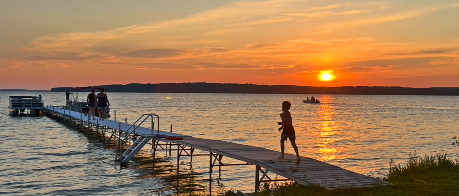 Curtis Michigan Resorts on Lake